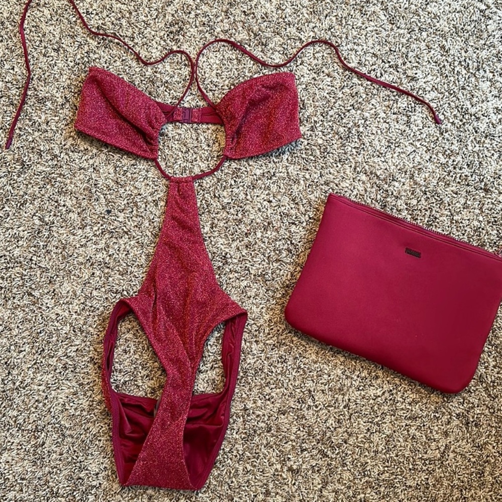 TRIANGL CUTOUT SWIMSUIT